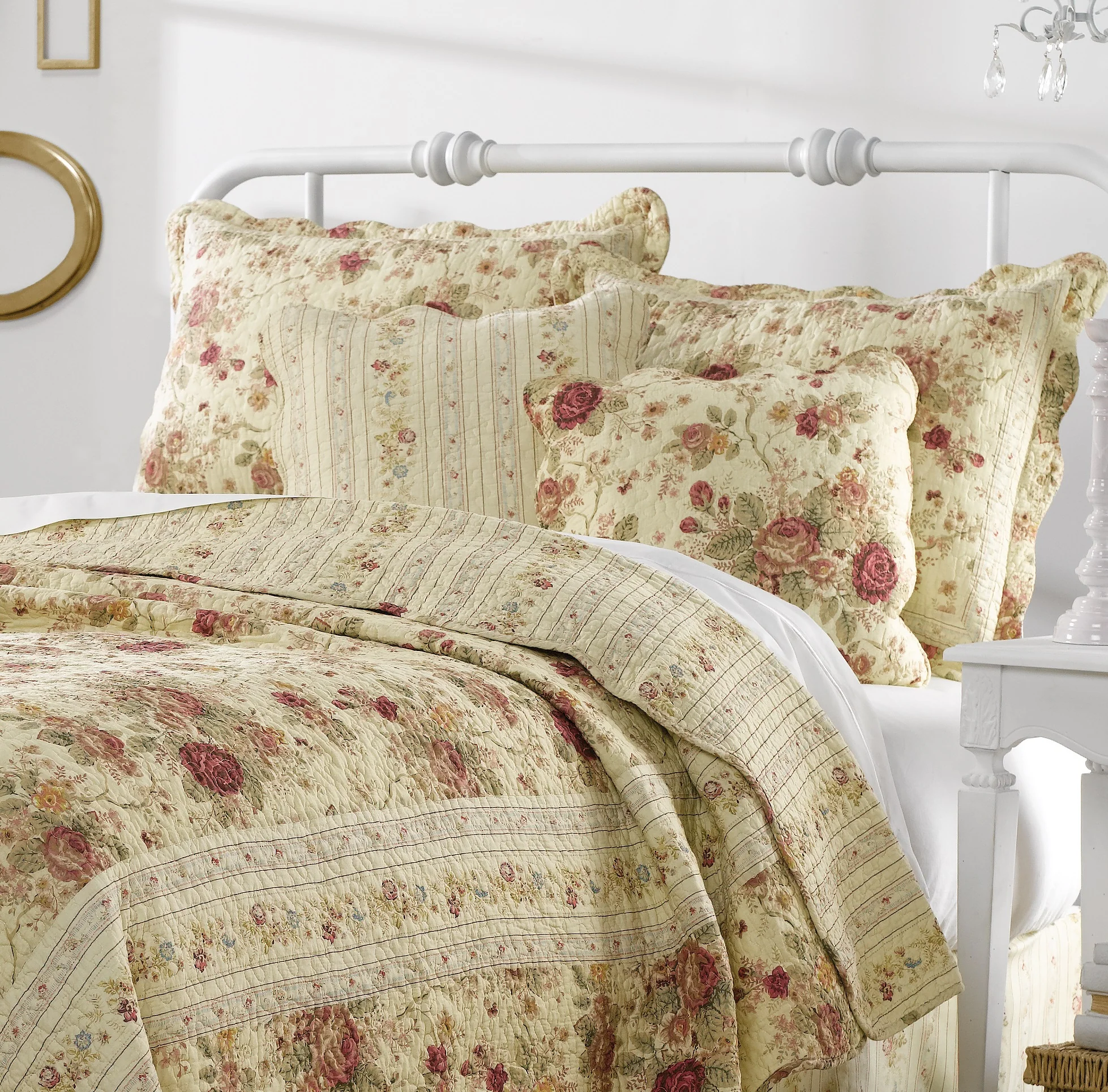 Antique Rose Reversible Cotton Quilt Set – King/Cal King - Image 3